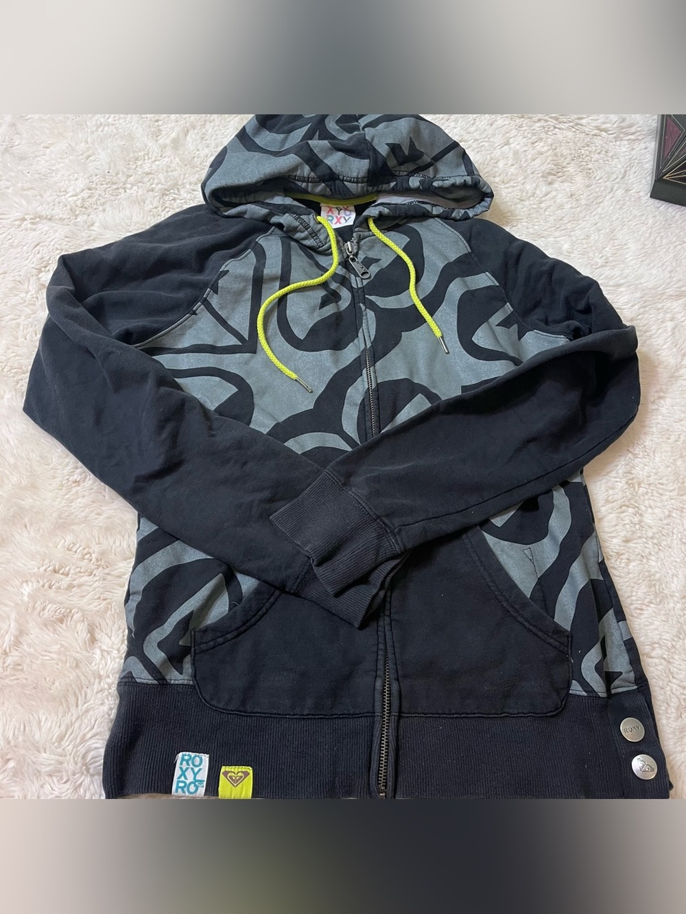 Vintage Y2K  Roxy Surf Hoodie Womens Y2K Size Medium Black Silver